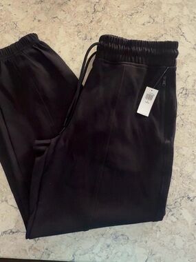 Old Navy Black Elastic Waist Joggers with Zipper Pocket